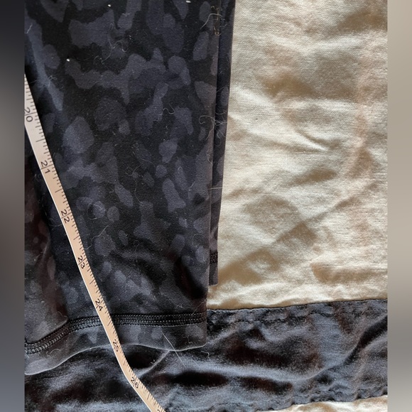 Lululemon 25” leggings - Picture 3 of 5